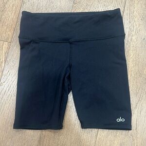 Alo bike shorts